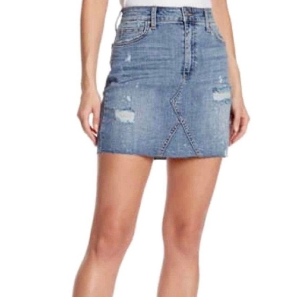 Joe’s Jeans Distressed Light Wash Denim Mini Skirt Raw Hem W28